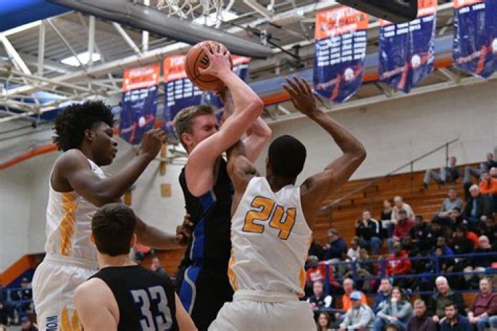 Mens Basketball Recruiting | St Charles North High School