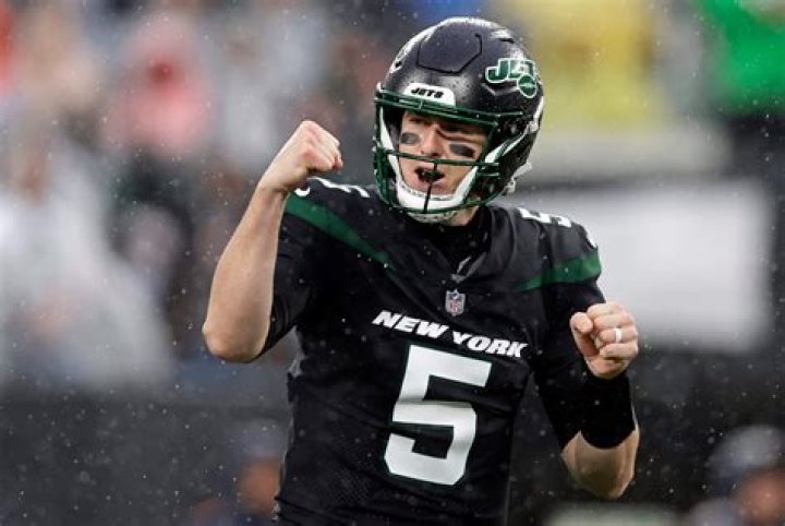 Mike White is back, and so are Jets fans’ chants after his win over the Bears