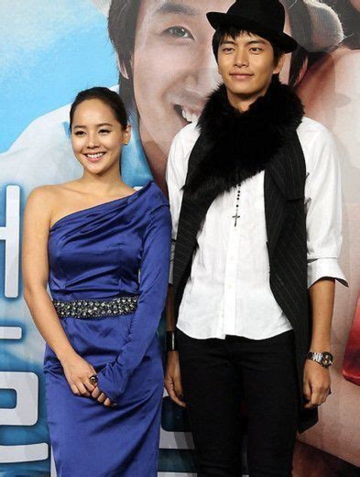 Min-ki Lee and Yoo-jin Kim