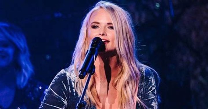 Miranda Lambert and Her Inspiration for “Dead Flowers”