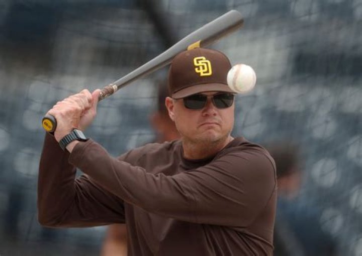 MLB manager, coaching staff and front office movement tracker: The latest news and hires