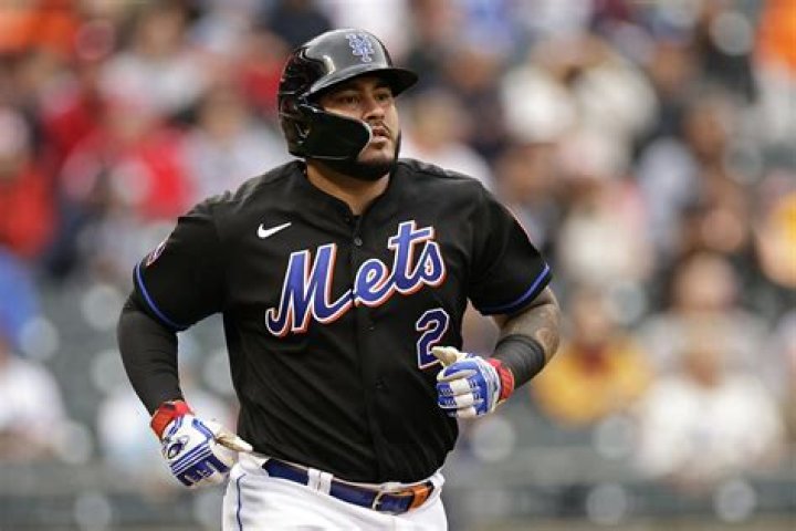 MLB Rumors: Mets 'Open' to Omar Narváez Trade, Catcher Would 'Welcome' Deal | News, Scores, Highlights, Stats, and Rumors