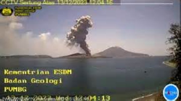 Mount Anak Krakatau Erupts Today, Sparks Panic