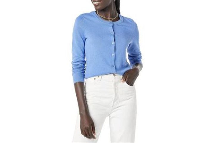 My Mom’s Restocking Her Go-To Comfy T-Shirt Bra While It’s $18 at Amazon