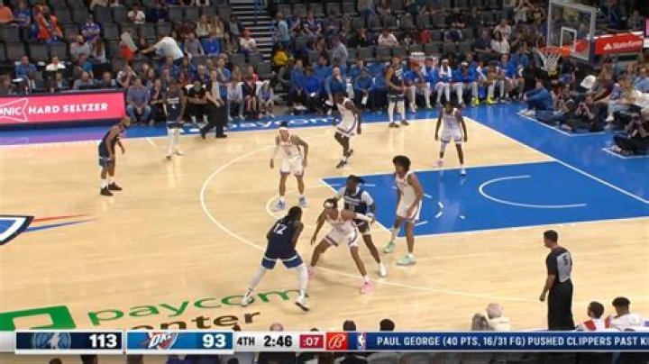 Naz Reid with a 2-pointer vs. Phoenix Suns