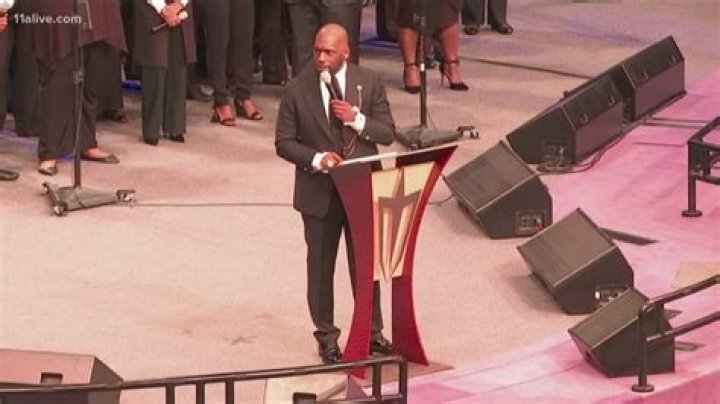 New Birth church service interrupted with pepper spray
