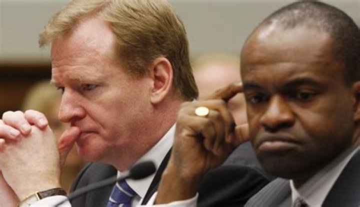 NFL owners agree to deal with players