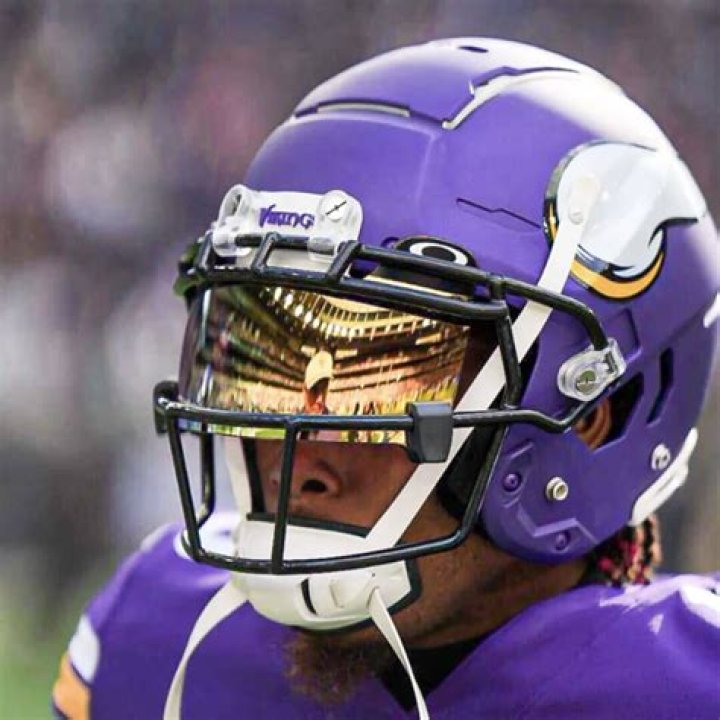NFL players sporting Oakley visors