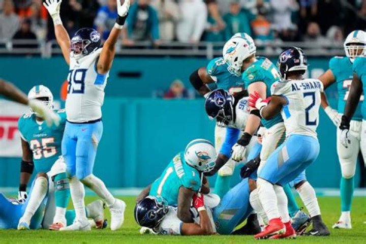 NFL playoff picture: Dolphins blow chance to stick with Ravens atop AFC