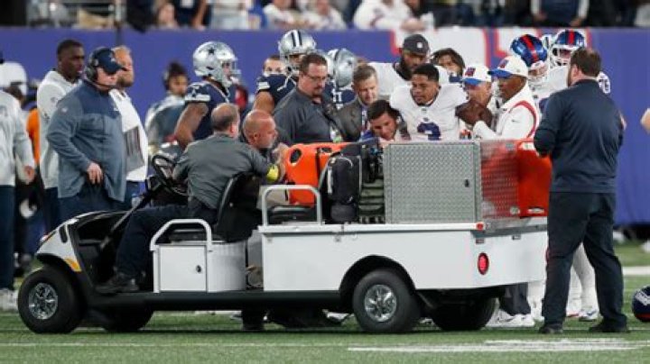 NFL under fire for state of MetLife Stadium turf: 'We want grass'