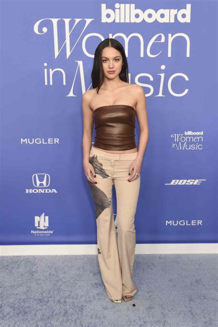 Olivia Rodrigo’s Y2K Red Carpet Look Included a Leather Tube Top and Low-Rise Pants