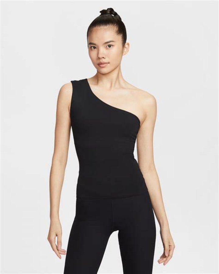 One Detail on This $10 Asymmetrical Tank Lets Shoppers “Go Braless”