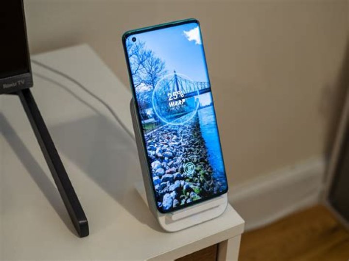 OnePlus Warp Charge 30 Wireless Charger review: Great for OnePlus owners, and nobody else