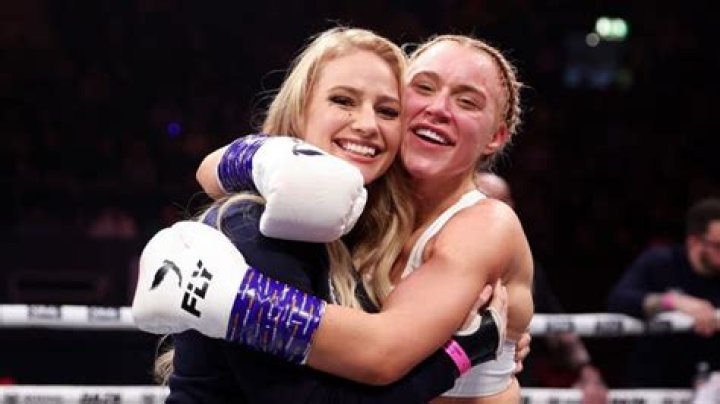 OnlyFans boxer kisses opponent in surprising twist