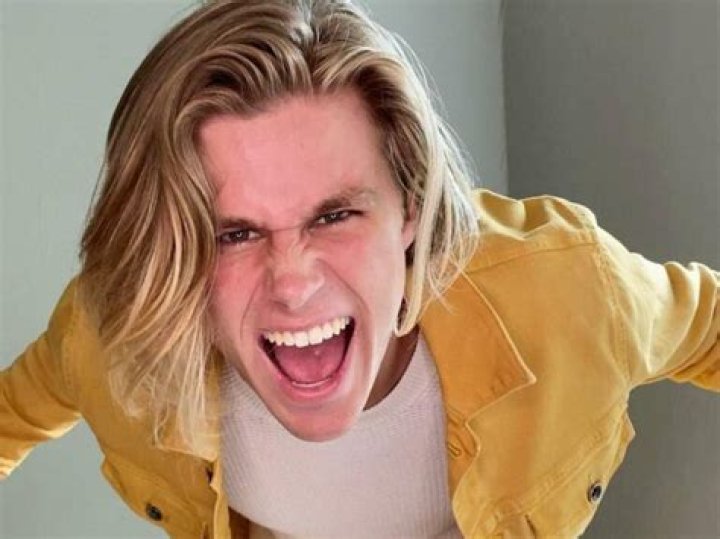 Owen Joyner Biography, Age, Height, Girlfriend, Net Worth