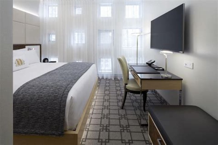 Parking Options for Guests at Montreal's Elegant Le Mount Stephen Hotel
