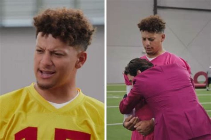 Patrick Mahomes makes fun of himself during 'one of my weirdest practices'