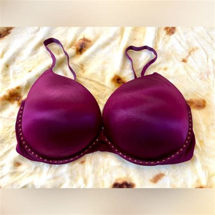People With 34DDD Chests Love This $33 Amazon Bikini