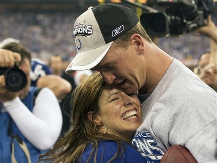Peyton Manning and Ashley Thompson (spouse)