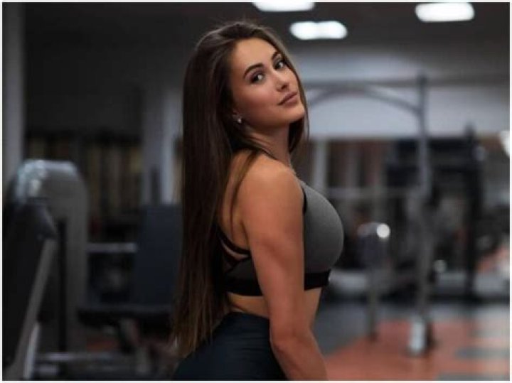 Polina Knoroz Biography, Age, Height, Boyfriend, Net Worth