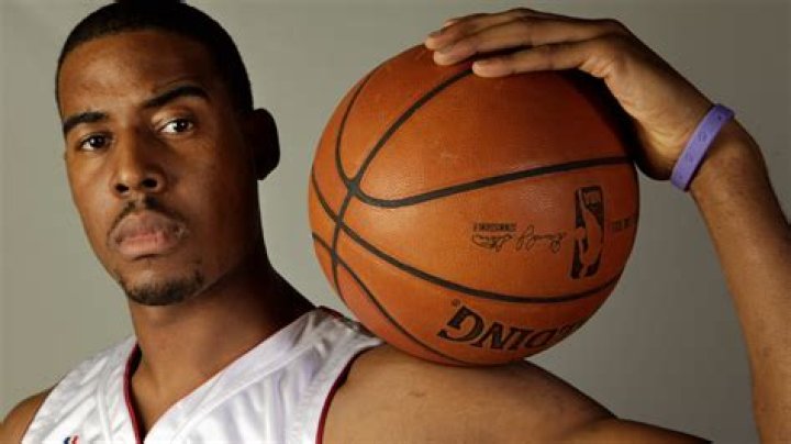 Professional basketball player Alade Aminu opens Bar 44 Marietta