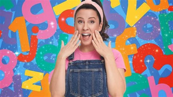 Rachael Is Heading Back to the Studio Part-Time! Get Show Tickets NOW