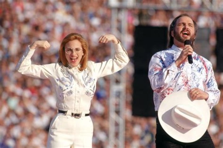 Remember When Garth Brooks Walked Out on His Super Bowl Gig?