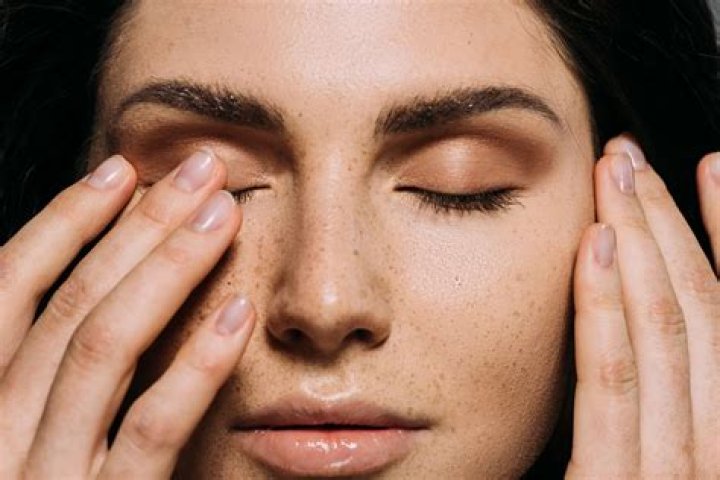 Retinol Sandwiching Is All Over TikTok — Here's Why