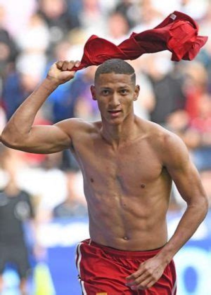 Richarlison Height, Weight, Age, Body Stats
