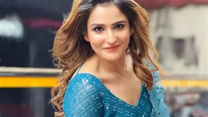 Riya Kishanchandani Wiki, Biography, Age, Height, Family, Boyfriend, Net Worth