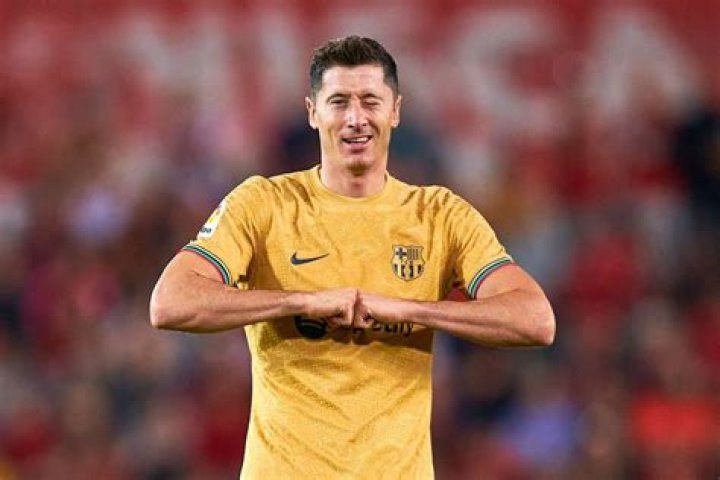 Robert Lewandowski continues scoring, Xavi Hernández breaks Zinedine Zidane record with victory vs Mallorca