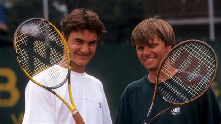 Roger Federer breaks into tear recalling his former coach Peter Carter