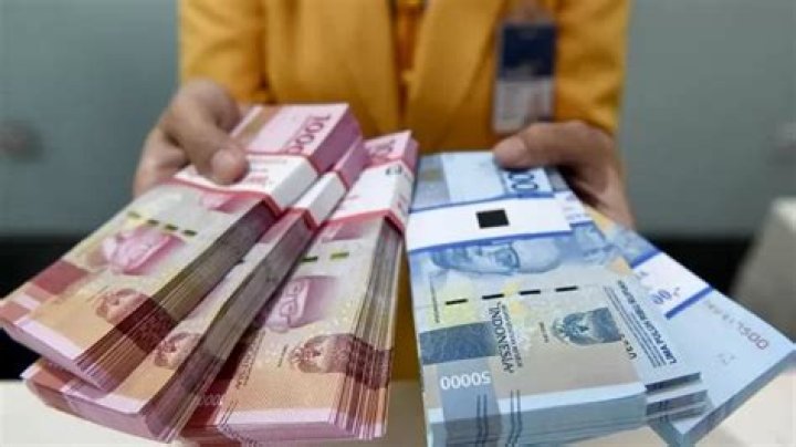 Rupiah Predicted to Gain to 15,330/USD