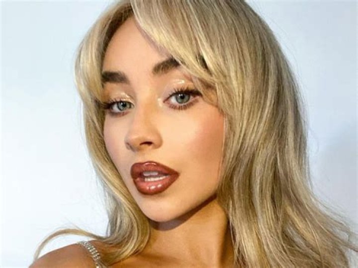 Sabrina Carpenter Measurement: Unveiling The Star's Physical Attributes And Career Journey