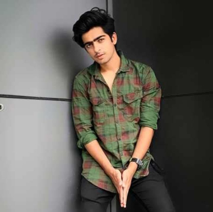 Sagar Kalra Wiki Biography, Age, Family, Girlfriend, Net Worth & more.