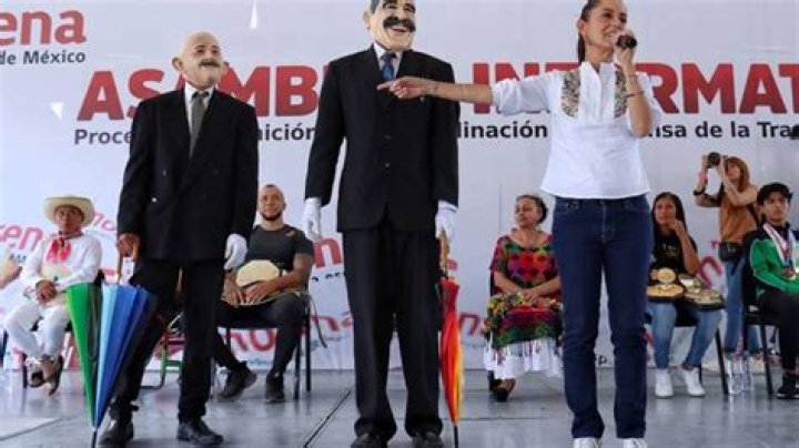 Salinas de Gortari y Vicente Fox hacen 'acto de presencia' en asamblea de Sheinbaum