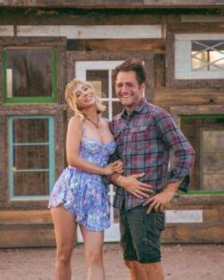 Sara Jean Underwood and Jeff Dye