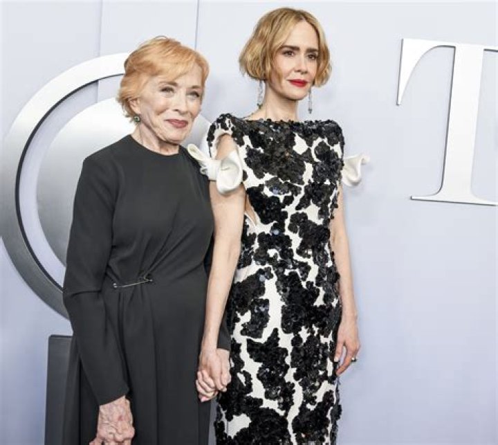 Sarah Paulson Was Told to Keep Her Relationship a Secret from Others
