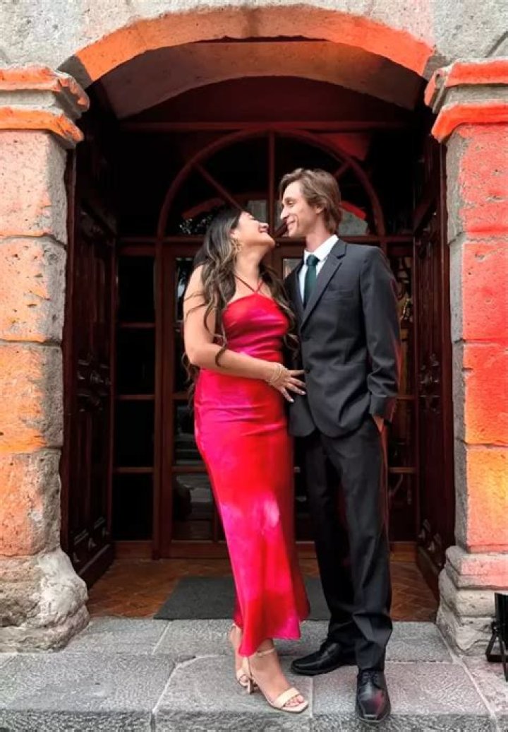 Sasha Kapsunov and Manuela Camacho (Journalist)