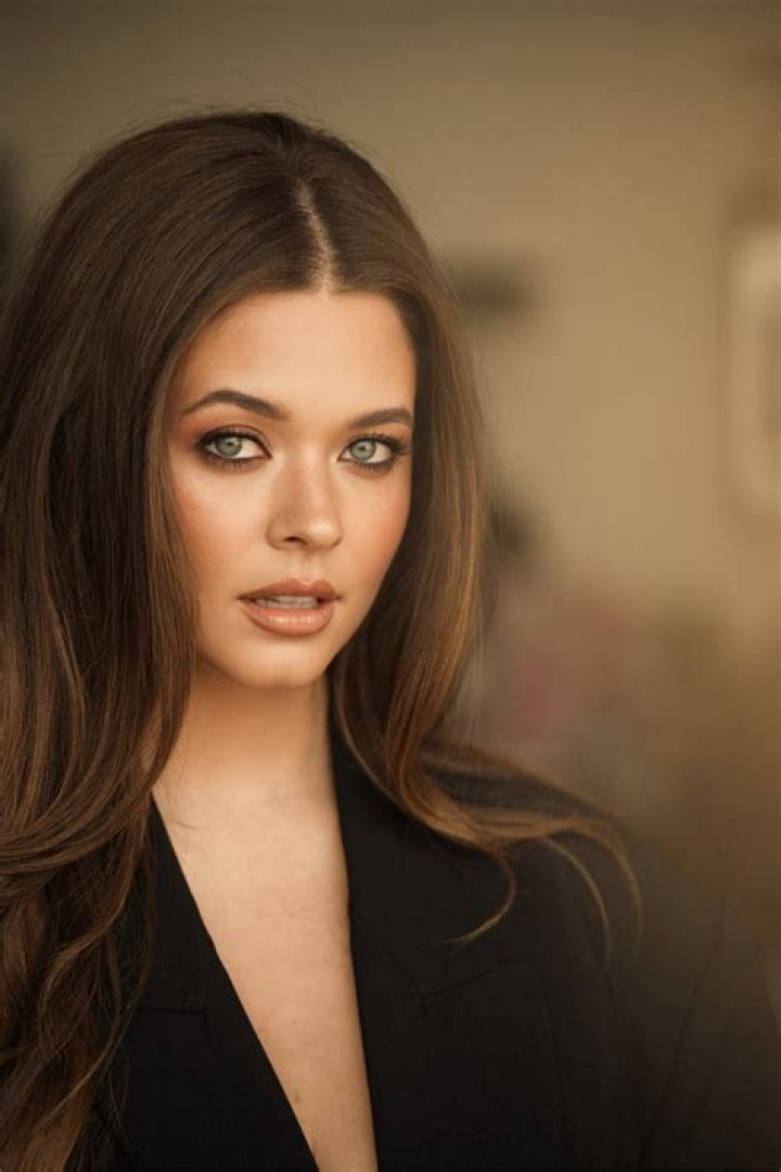 sasha pieterse | KpopStarz