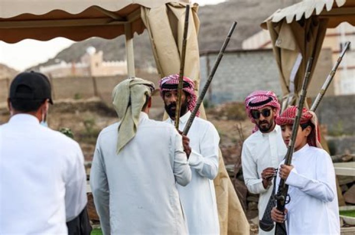 Saudis Perform The 'Ancient War' Dance in Taif