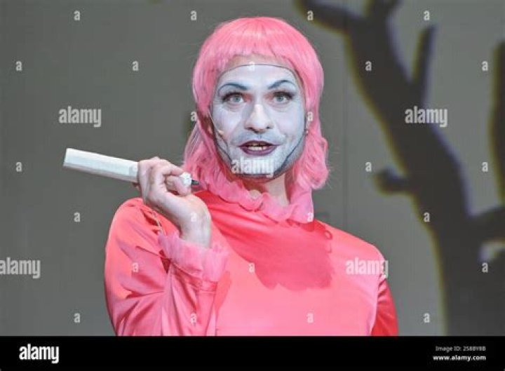 Schauspieler Lindy Larsson als herausragender Künstler geehrt