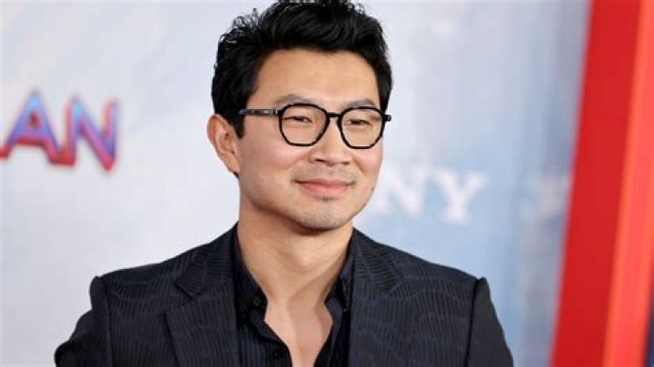 	Simu Liu to Host 2024 People’s Choice Awards	