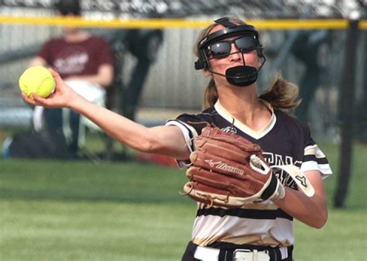 Softball Recruiting | Dundee-Crown High School