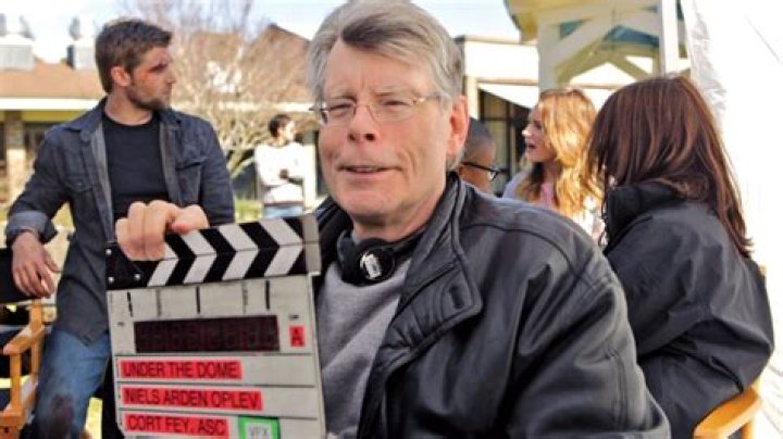 	Stephen King Calls Twilight ‘tweenager porn,’ Talks ‘The Shining’ Sequel	