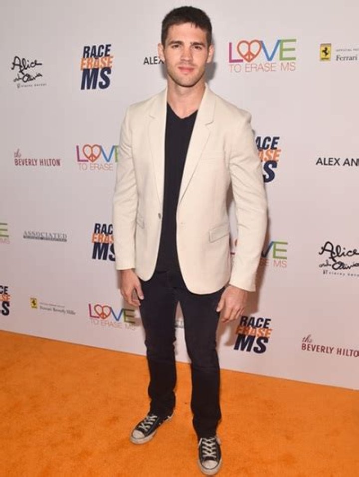 Steven R. McQueen Height Weight Body Stats