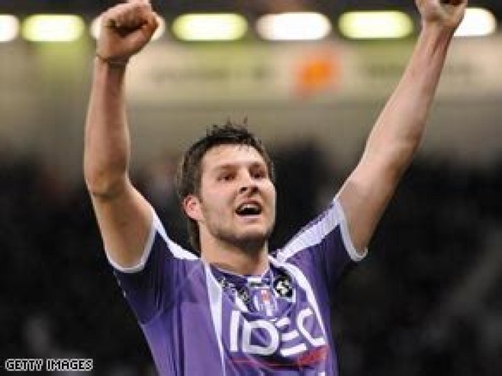 Striker Gignac earns first France call-up