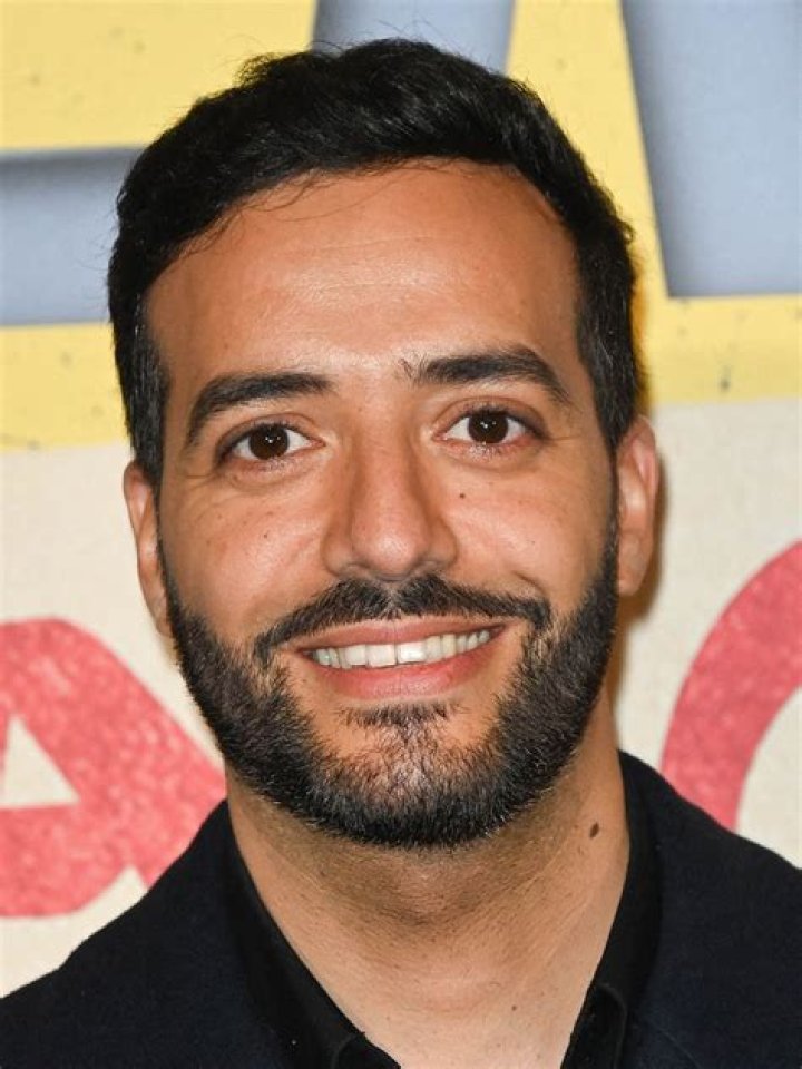 Tarek Boudali: Origine,Taille, Poids, Biographie, Famille, âge