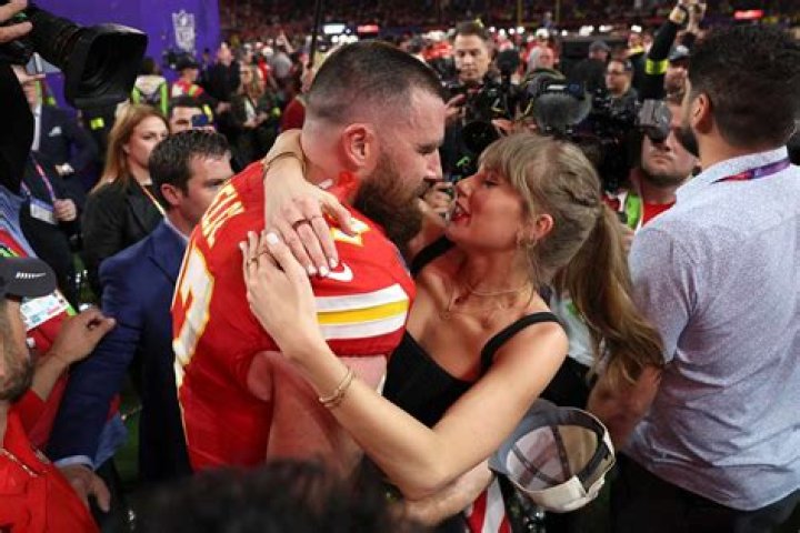 Taylor Swift and Travis Kelce Celebrate Christmas on the Football Field