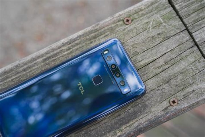 TCL 10L vs. Moto G Power: Which should you buy?